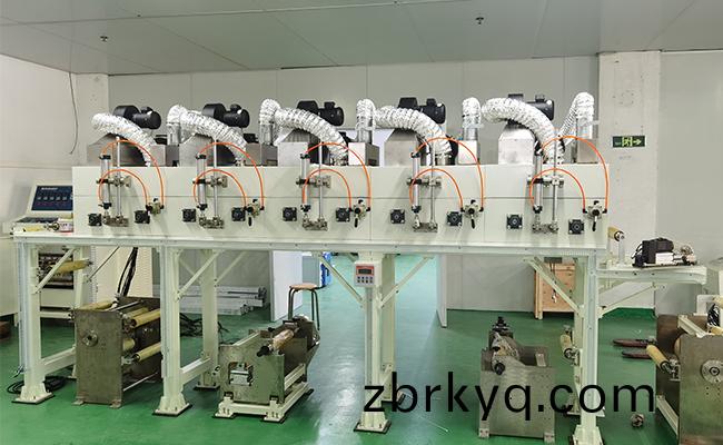 逗(dou)號(hao)颳刀塗(tu)佈機(ji)的(de)優點(dian)與(yu)缺點(dian)
