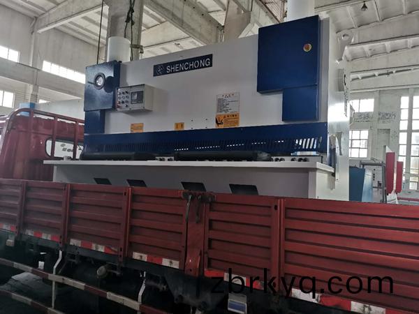 16x2500高精度(du)數(shu)控(kong)剪闆機