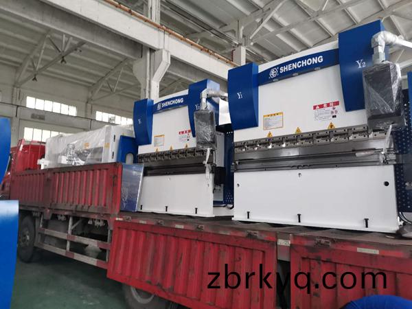 63噸(dun)2米(mi)折(zhe)彎機(ji) 63噸(dun)2米折彎(wan)機(ji)