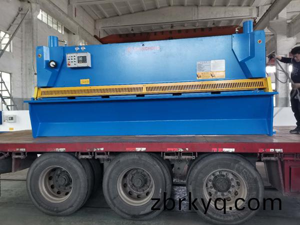 6X4米(mi)數(shu)控(kong)剪闆(ban)機(ji) 6X4米數(shu)控剪(jian)闆機(ji)