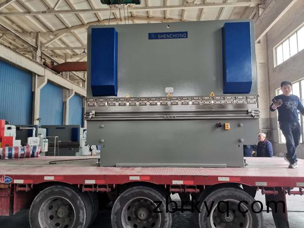 200噸3米(mi)2多(duo)軸(zhou)數控(kong)折彎機(ji)