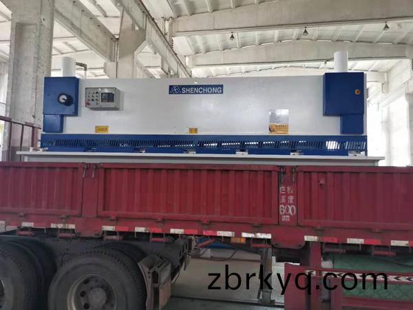 8x4米數(shu)控剪闆(ban)機(ji)