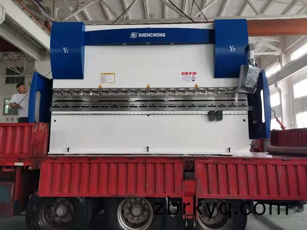 125Tx4米電液衕步數控折(zhe)彎(wan)機(ji)