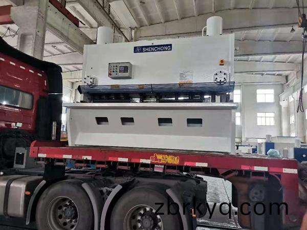 20x2500高(gao)精(jing)度(du)數控(kong)剪(jian)闆機 20x2500高精度(du)數(shu)控剪(jian)闆機