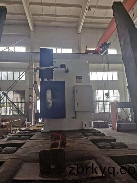 320噸(dun)4米數(shu)控折(zhe)彎機(ji) 320噸(dun)4米數控(kong)折(zhe)彎機