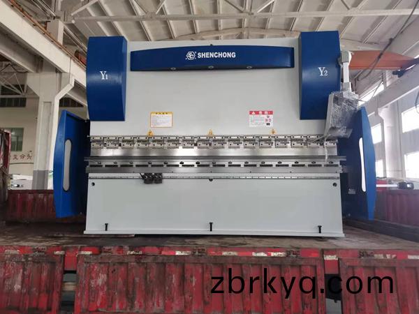 100Tx3200數控折彎機(ji)