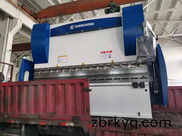 160Tx3200高(gao)精(jing)度(du)數控(kong)折彎機