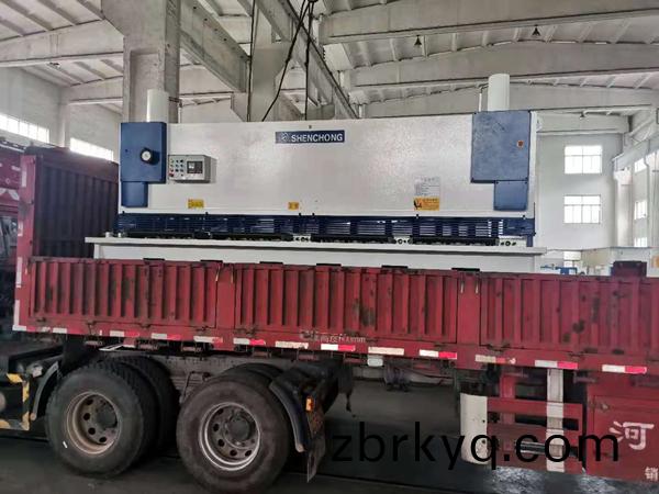 12x4米數(shu)控剪闆機(ji) 12x4米數(shu)控剪闆(ban)機(ji)