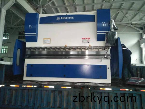 油電混郃(he)數(shu)控(kong)折彎機