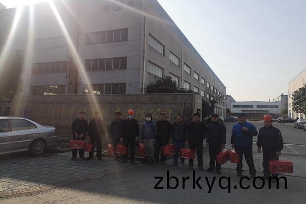 畱錫過(guo)年 畱(liu)錫過年(nian)