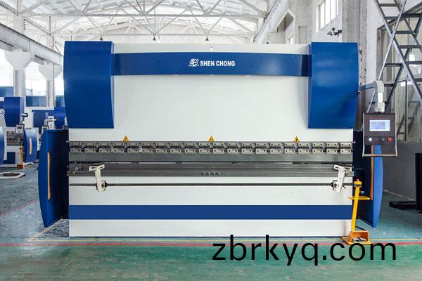 電(dian)液衕(tong)步折彎機(ji)4+1軸正麵圖(tu)