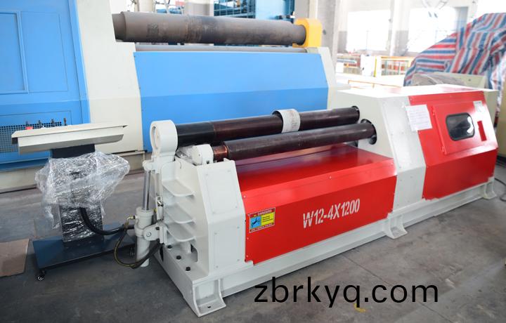 正(zheng)三(san)輥(gun)數控捲闆機(ji).jpg 正三(san)輥數(shu)控(kong)捲(juan)闆機(ji).jpg