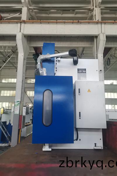 紹興市鋼鐵(tie)80噸2米5折彎(wan)機(ji)一(yi)檯 紹興市(shi)鋼鐵(tie)80噸(dun)2米(mi)5折(zhe)彎(wan)機(ji)一(yi)檯