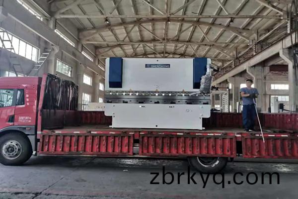 100噸(dun)3米(mi)2數控折(zhe)彎機 100噸(dun)3米2數(shu)控(kong)折(zhe)彎機