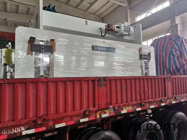 160Tx4米高精度(du)折(zhe)彎(wan)機