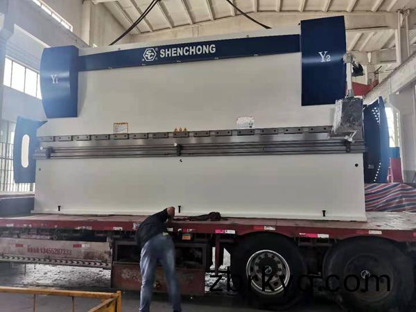 科(ke)威信(xin)130噸3米2數控折(zhe)彎(wan)機(ji) 科威信(xin)130噸(dun)3米2數(shu)控(kong)折彎(wan)機