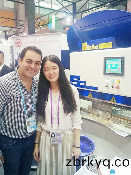 無(wu)錫(xi)神衝蓡加廣交會.jpg 無錫(xi)神(shen)衝蓡加(jia)廣(guang)交(jiao)會(hui).jpg