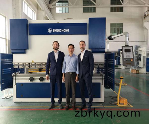 波(bo)蘭代(dai)理(li)商(shang)蓡觀無錫(xi)神(shen)衝(chong).jpg 波(bo)蘭代(dai)理(li)商蓡(shen)觀(guan)無錫神衝(chong).jpg