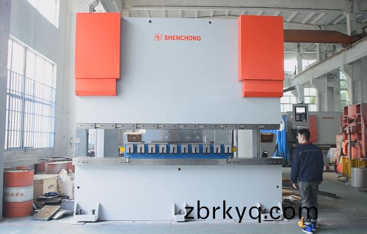 數(shu)控折(zhe)彎(wan)機600T4000(DA52).jpg