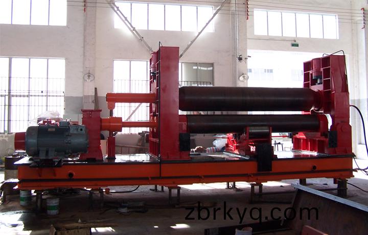 水平下調(diao)數(shu)控(kong)捲(juan)闆(ban)機(ji)SW11X-B-40x2500.jpg 水(shui)平(ping)下(xia)調(diao)數控(kong)捲(juan)闆機SW11X-B-40x2500.jpg