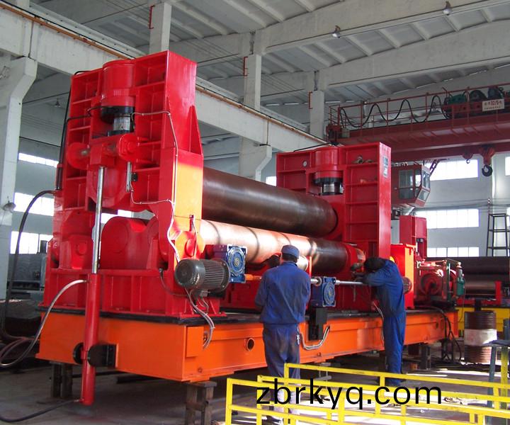 水(shui)平下調(diao)數(shu)控捲闆(ban)機(ji)SW11X-B-40x3000.jpg 水平(ping)下(xia)調(diao)數控捲(juan)闆(ban)機SW11X-B-40x3000.jpg