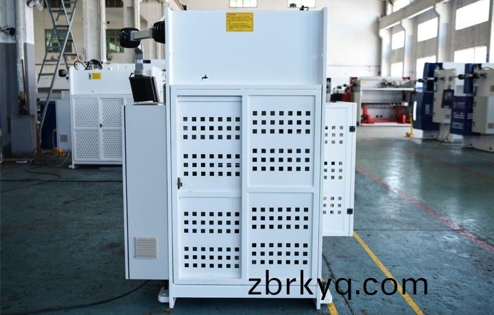 40T132040噸數(shu)控(kong)折(zhe)彎機係列(lie)