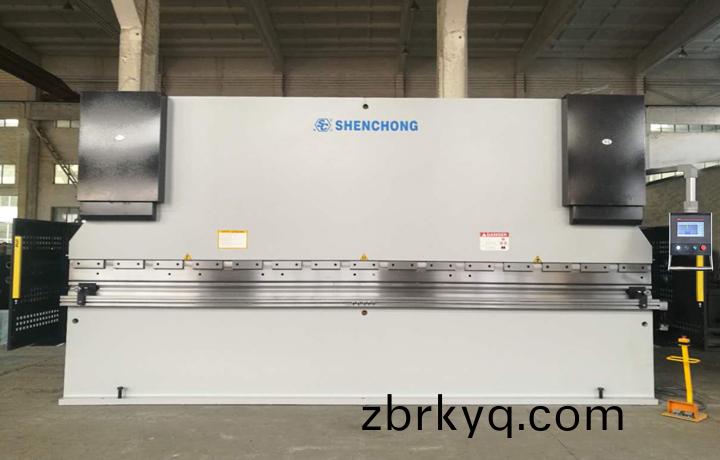 數控折(zhe)彎機300T6000(4+1軸)s630齣(chu)口(kou).jpg 數控(kong)折彎機300T6000(4+1軸(zhou))s630齣(chu)口(kou).jpg