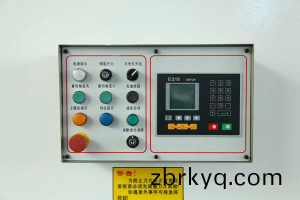 剪(jian)闆(ban)機(ji)控(kong)製(zhi)係(xi)統(tong)E21S