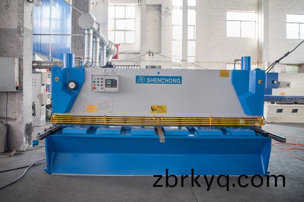 NC高速(su)液(ye)壓剪闆機(ji)