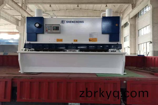 16X3200高精(jing)度剪(jian)闆(ban)機(ji)