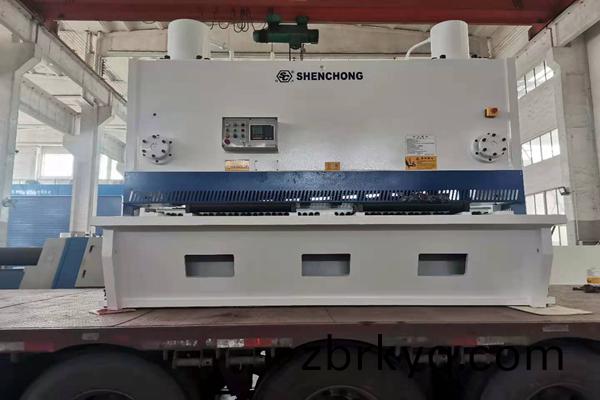 25X2500數(shu)控剪(jian)闆(ban)機