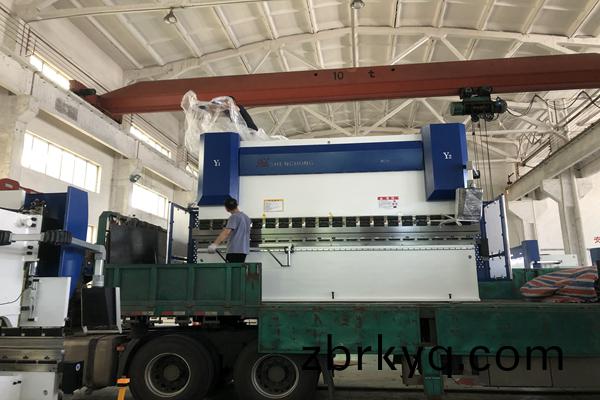 數(shu)控折彎(wan)機