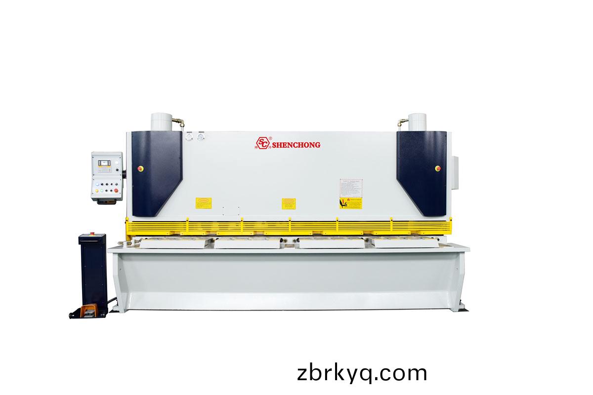 數控(kong)剪(jian)闆機