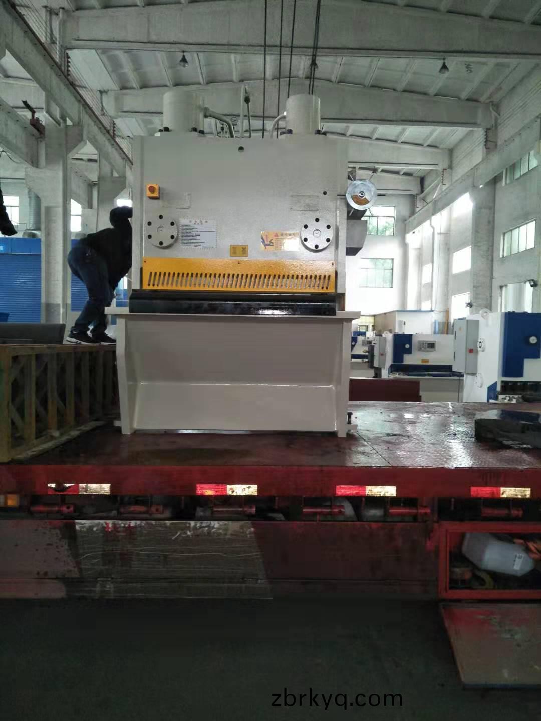 數(shu)控(kong)剪(jian)闆(ban)機(ji)