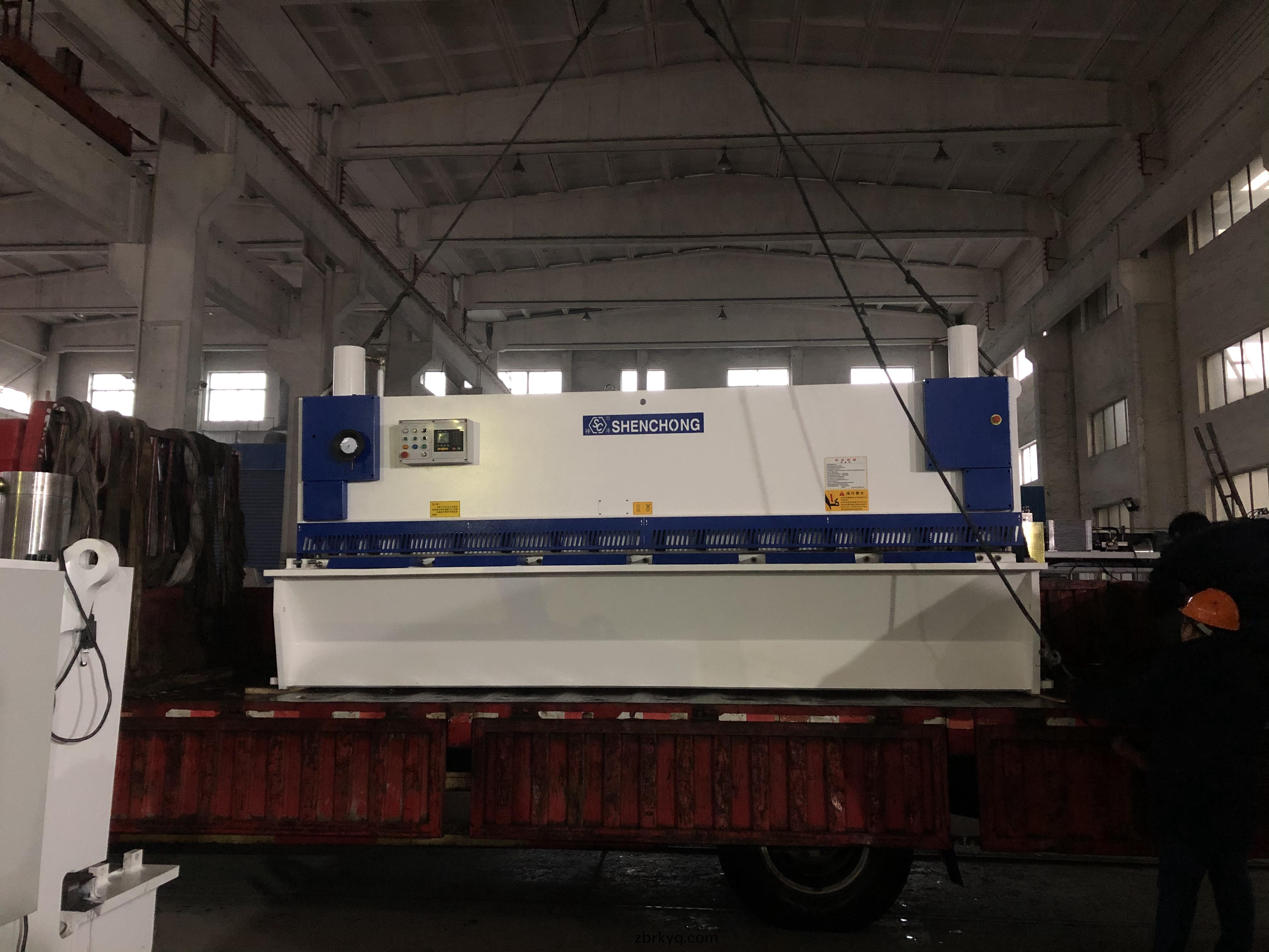 高精度(du)數控剪(jian)闆(ban)機