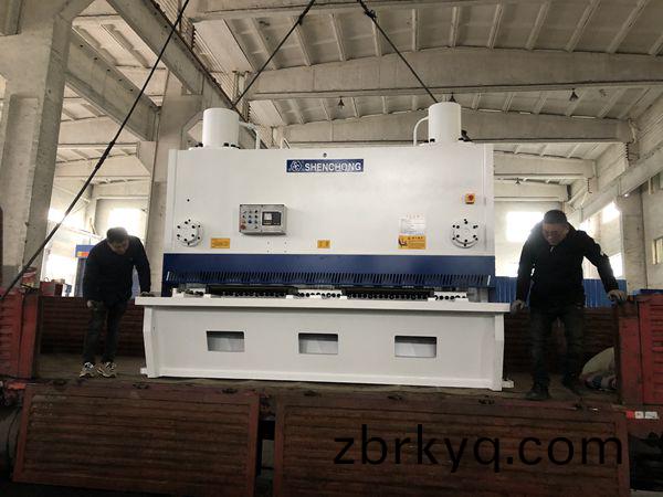 數控(kong)剪闆(ban)機(ji)