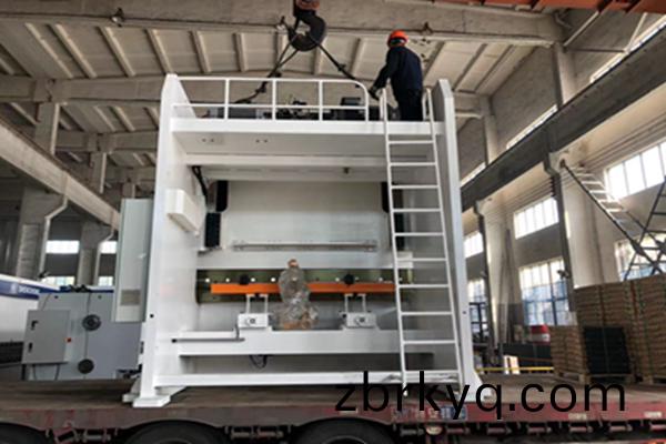 數(shu)控(kong)折彎(wan)機