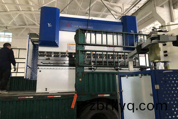 油電(dian)混(hun)郃(he)數(shu)控折(zhe)彎機