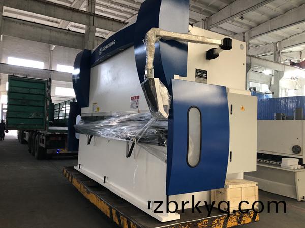 伺服數(shu)控折(zhe)彎機(ji)