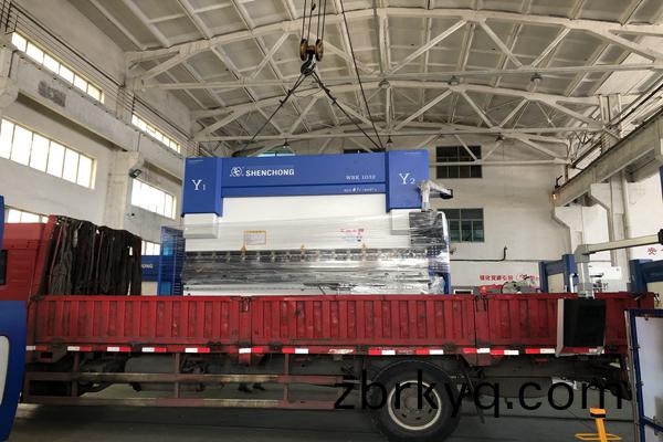 數控折(zhe)彎機