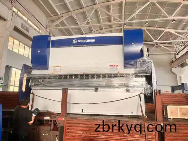 折(zhe)彎(wan)機(ji)